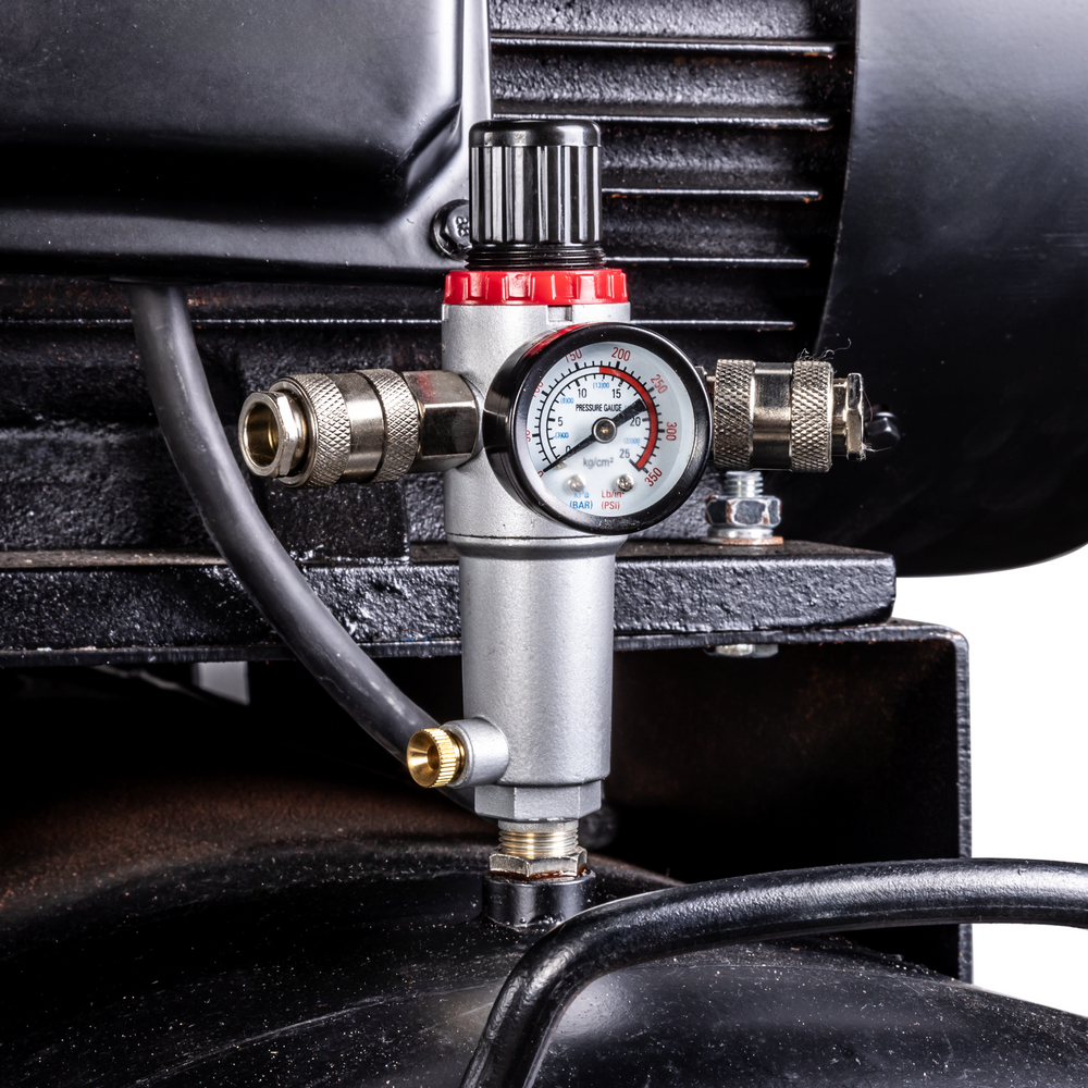 Компрессор масляный ременной AEROMAX 1050/300