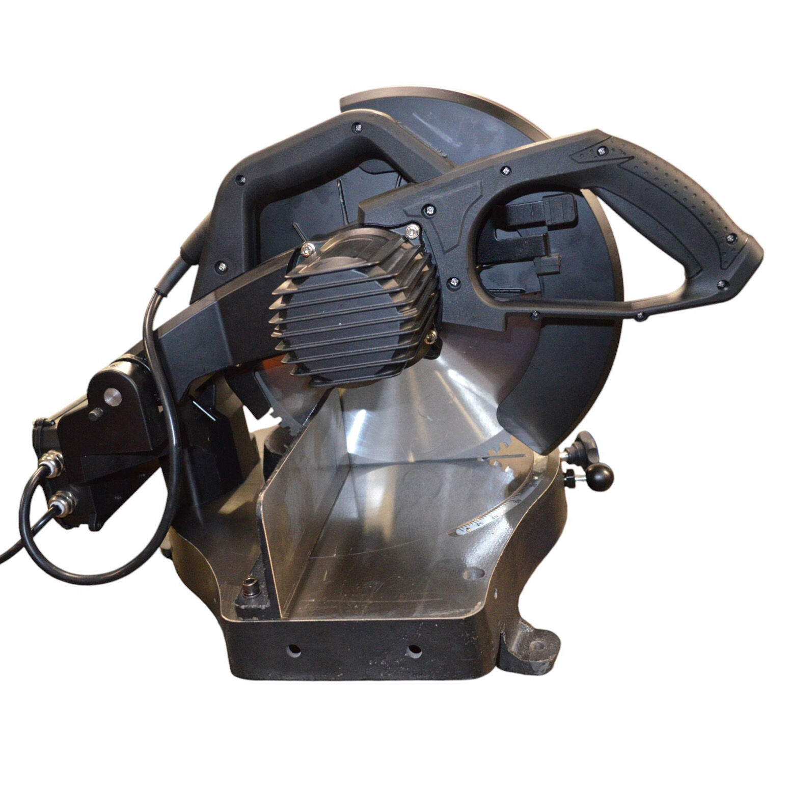 Пила торцовочная Хайтек Эволюшн 355 по металлу с поворотной рамой