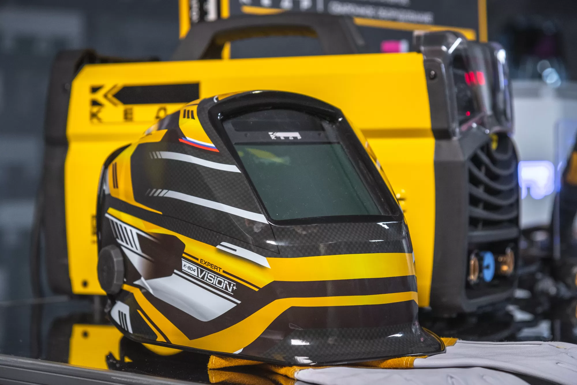 Маска сварщика   КЕДР (В РАЗОБР.ВИДЕ) "К-804 EXPERT"