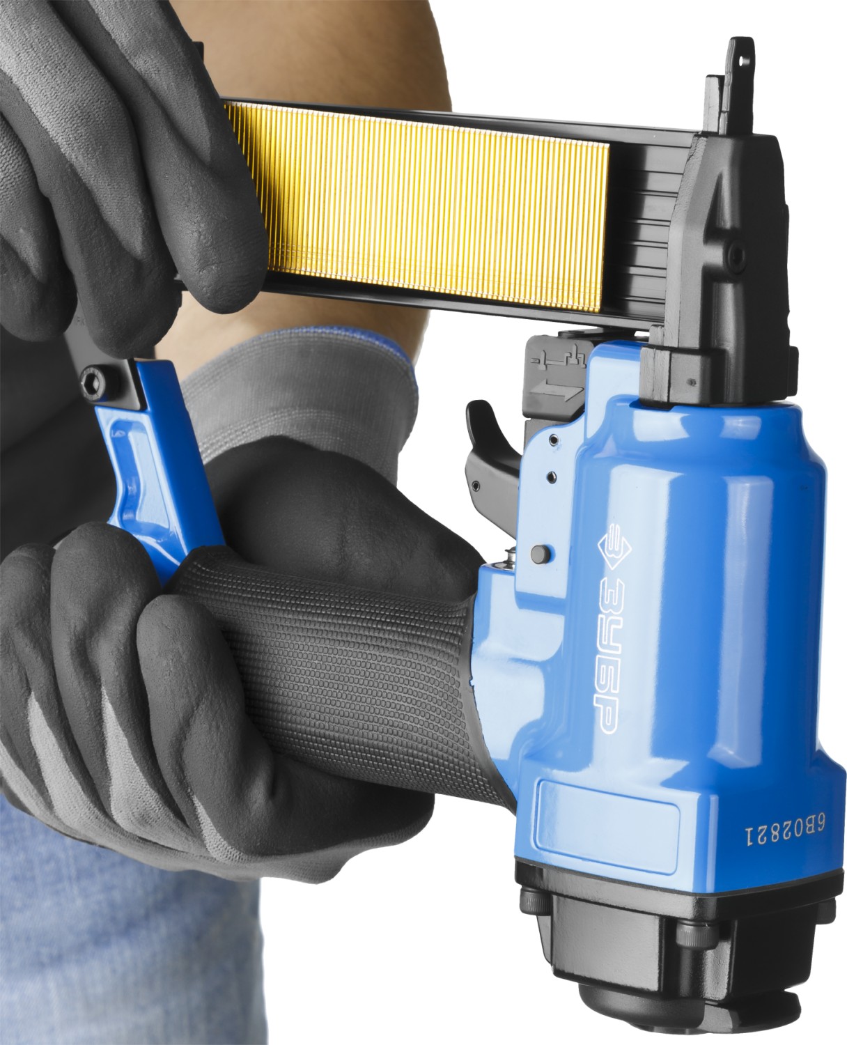 ЗУБР Т55/300, пневматический нейлер-степлер 18Ga 2-в-1: для скоб тип 55 (16-30мм) и гвоздей тип 300 (10-35 мм), Профессионал (3192)